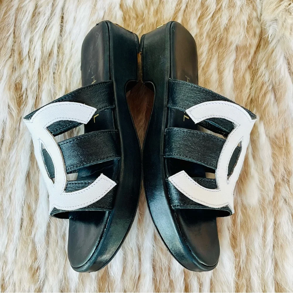 Ultra RARE CHANEL CC 1990’s Logo Black White Sandals
